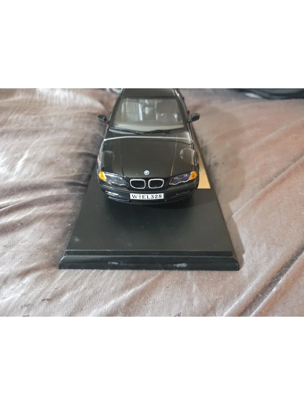 BMW 328i 1998 Welly 1:18 collection DIE-CAST Black Rare New in Box